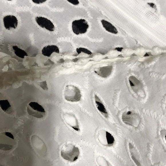 White Belted  Eyelet Sheath Dress Preppy and Chic Sizeb10 - Picture 8 of 13